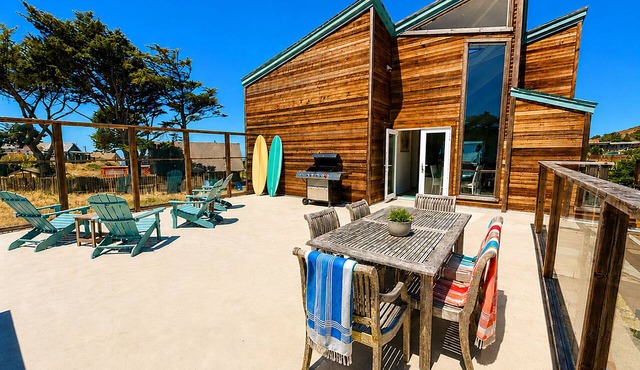 5 Star Dillon Beach Playcation!Hot Tub Game Room Walk to Beach–Knot A Care