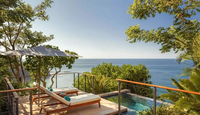Experience Soothing Moments & Luxury! Balcony, Beachfront, Pets Allowed!