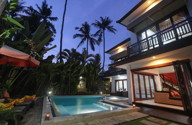3 Bedroom Villa in Center Seminyak