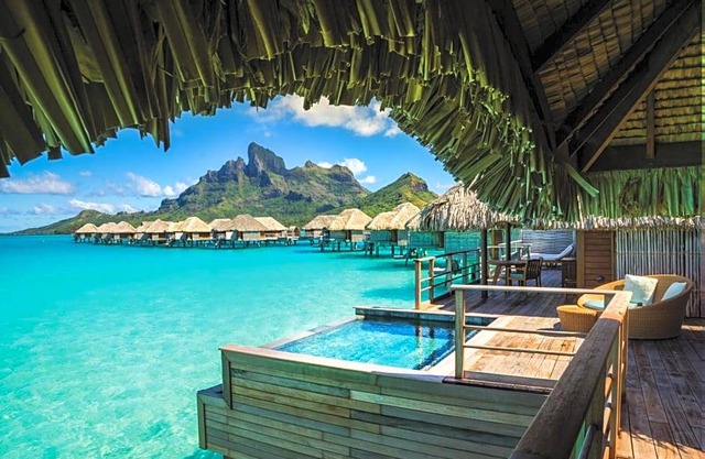 5-Star Hotel ∙ Four Seasons Resort Bora Bora