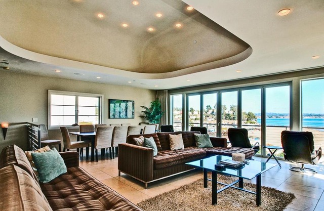 A Luxury Oceanside Dream Beach House in Capitola Village *Panoramic Ocean Views*