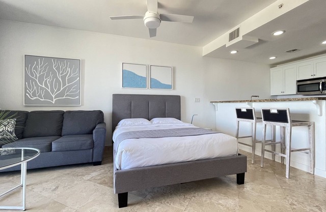 AquaBLU Ocean View Studio
