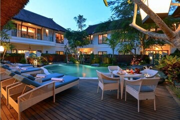 Kama Village 10 Bedroom in Kesiman