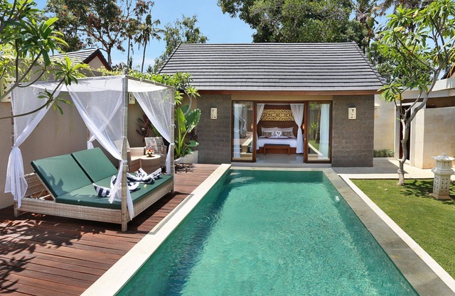 One Bedroom Suite Villa with a private pool only 5 minutes drive to the beach