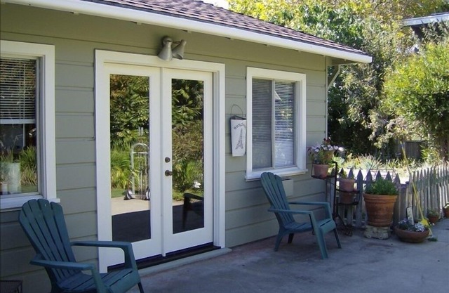 Opal Cliff Drive Cottage- with Private Beach Access