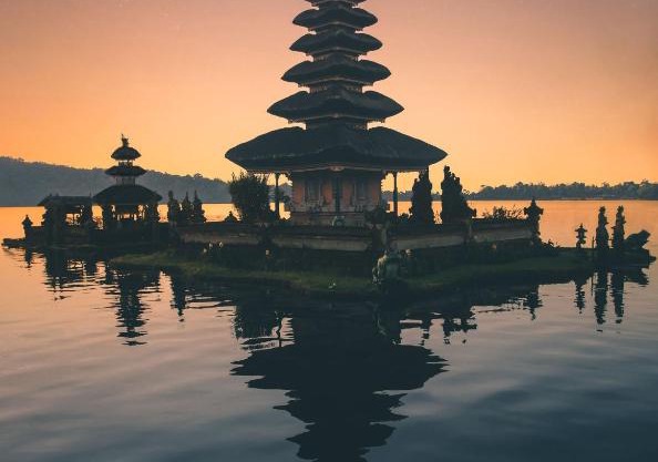 Rent a Luxury Villa in Bali Close to the Beach, Bali Villa 2035