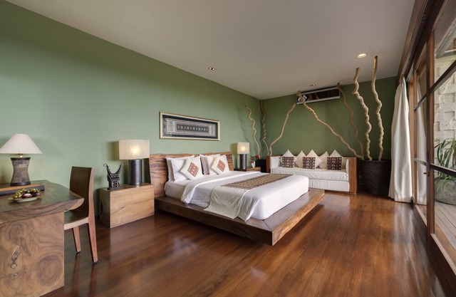 Stunning 6 Bedroom Villa Ocean View in Jimbaran;