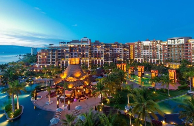 Villa Del palmar Cancun Luxury beach resort . 1 Suite 2 queen size beds.
