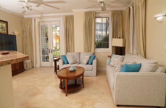 Villa Renaissance Unit 501 Grace Bay Beach