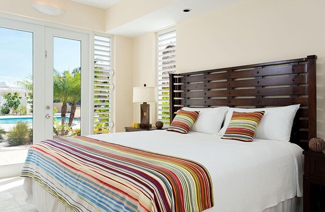 WINDHAVEN: Casual Caribbean Elegance - Right on the Beach