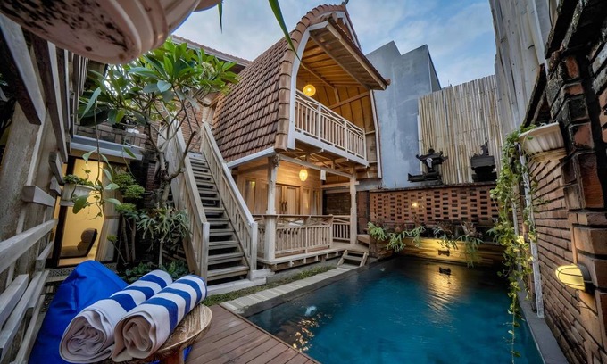 Tanjungbenoa House | 150 m² House ∙ 2 bedrooms ∙ 4 guests