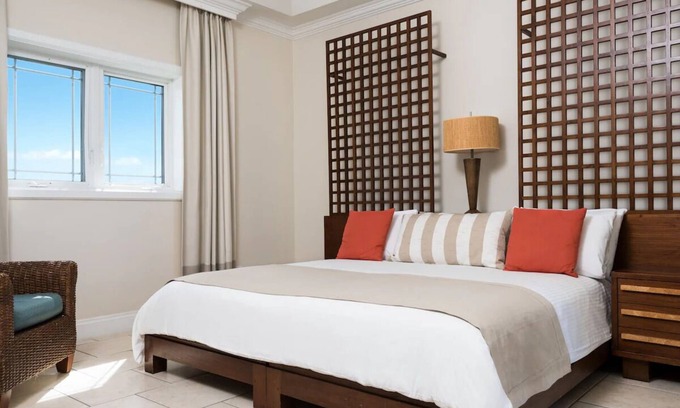 The Bight Resort | 2 BR Oceanfront, All-Inclusive Suite at Alexandra Resort