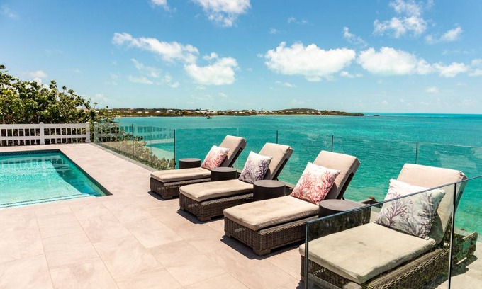 Ocean Point Villa | 2500 m² Villa ∙ 5 bedrooms ∙ 10 guests