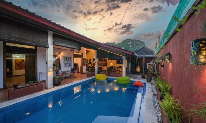 Denpasar Villa | 300 m² Villa ∙ 2 bedrooms ∙ 4 guests