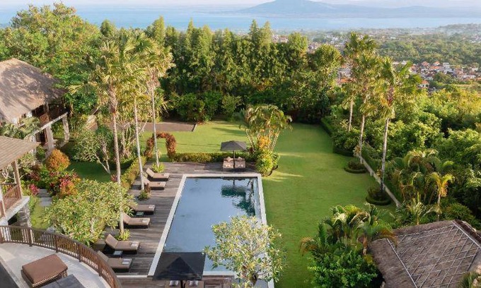 Taman Griya Resort | 3300 m² Resort ∙ 6 bedrooms ∙ 14 guests
