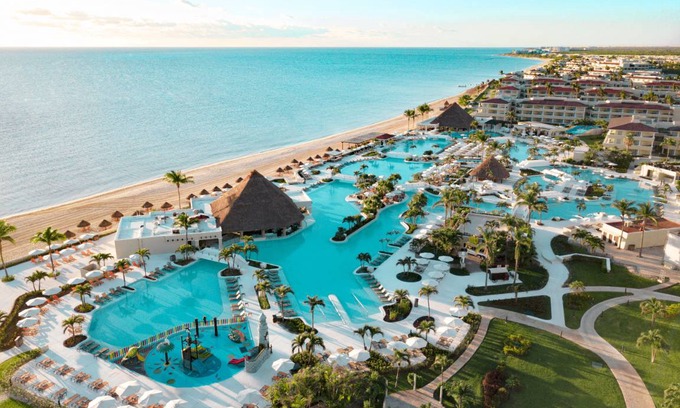 Cancun Resort | 484 m² Resort ∙ 127 guests