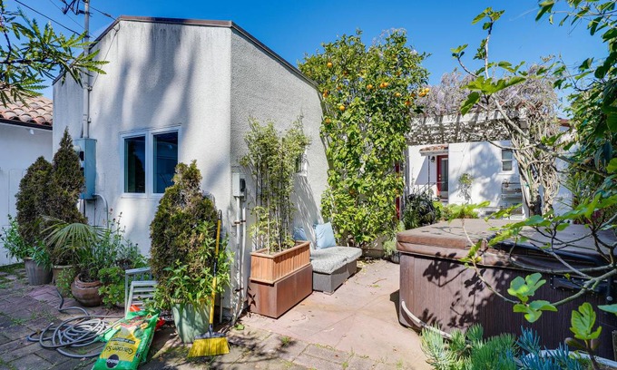 Westside Santa Cruz Apartment | 50 m² Apartment ∙ 2 guests