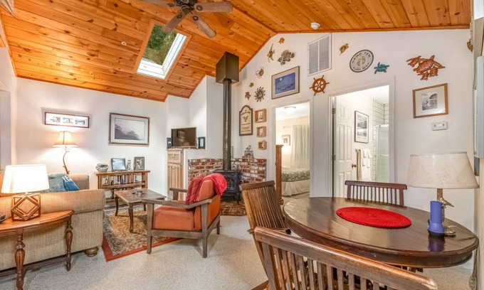 Felton Cabin | 52 m² Cabin ∙ 2 bedrooms ∙ 4 guests