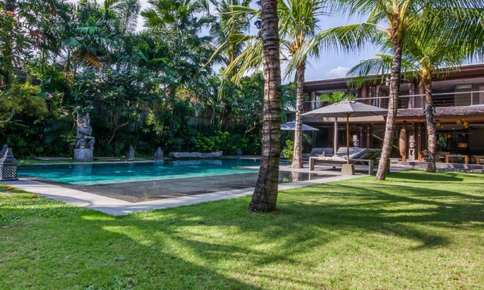 Central Seminyak Villa | 800 m² Villa ∙ 7 bedrooms ∙ 15 guests