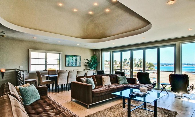 Capitola House | A Luxury Oceanside Dream Beach House in Capitola Village *Panoramic Ocean Views*