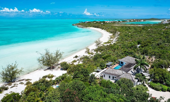 Ocean Point Villa | Amazing Beach Front Villa