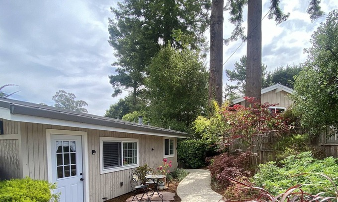 Rio del Mar Apartment | Aptos Cottage Studio Blocks from the Beach