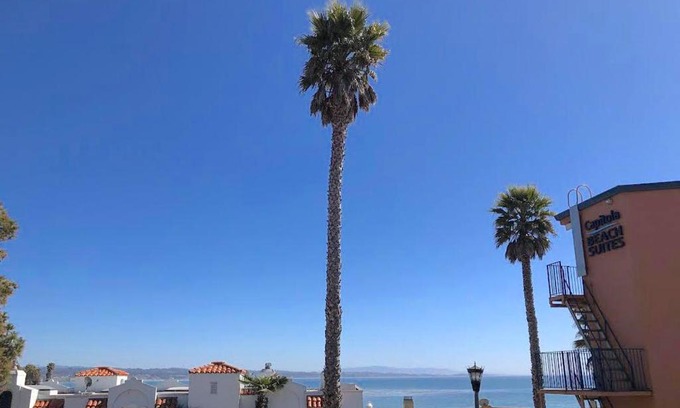 Capitola House | Beautiful Ocean View Condo in Capitola Village