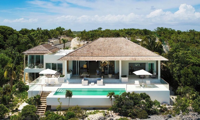Juba Sound Villa | Beautiful Villa in Turks and Caicos