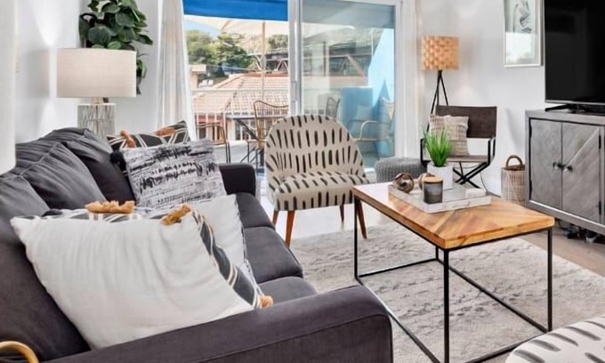 Capitola Apartment | Bella Beach Condo - 2 Free Parking Spots