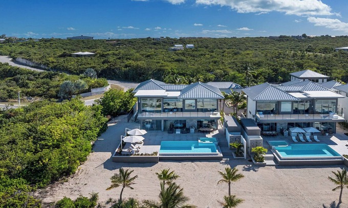 Grace Bay West Villa | Bliss Villa Four - Spacious 5-bedroom in impressive ocean front central location