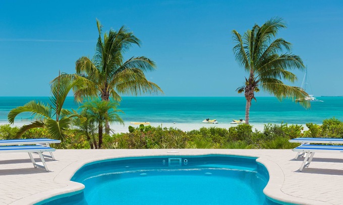 Ocean Point Villa | Coconut Beach Villa! BEACHFRONT! Private Pool! Couples or Families! Great Value!