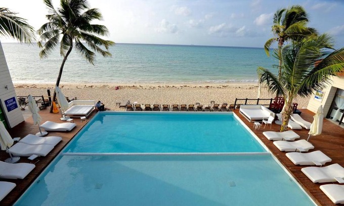 Villa Juarez Apartment | Deluxe Suite Beachside, Private Beach Club and Golf