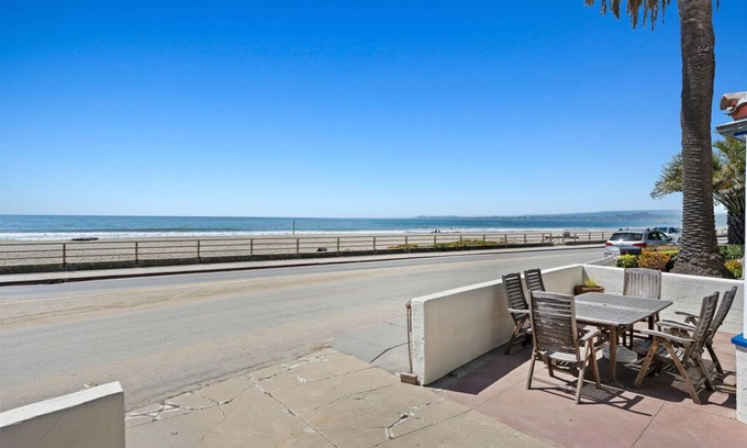 Rio del Mar House | Fabulous Views of the Ocean!