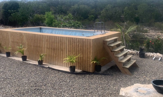 Discovery Bay House | Family friendly, centrally located, Water front property