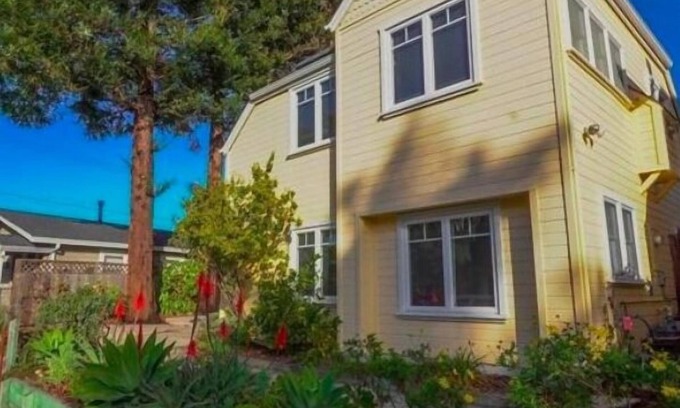 Seabright House | Great location Close to Ocean on a quiet one way street leads to Seabright Beach