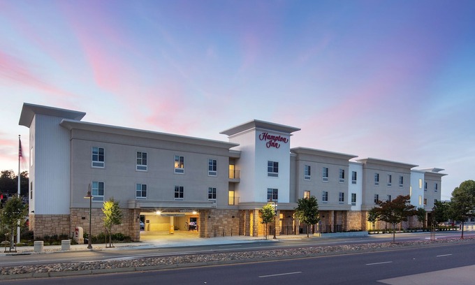 Westside Santa Cruz Hotel | Hampton Inn Santa Cruz West, Ca