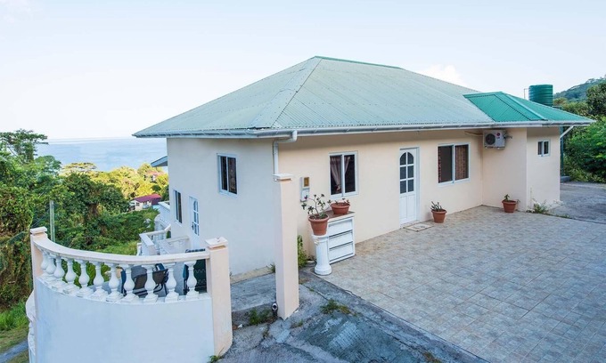 Mare Anglaise House | Holiday house Beau Vallon for 2 - 7 persons with 3 bedrooms - Holiday house