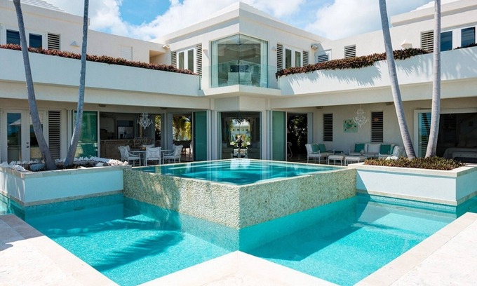 Long Bay Hills Villa | Incredible Luxury 7 Bedroom Beach Front - Turks & Caicos