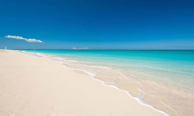 Grace Bay Condo | Island Club Turks