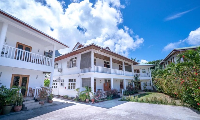 Beau Vallon Apartment | La Maison Hibiscus Self Catering Accommodation