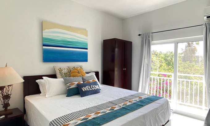 Venetian Road Settlement Apartment | Lovely 2-bedrooms in Venetian Road