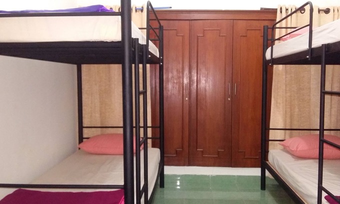 Teuku Umar Hostel | Morotai Camp - Bed in 4 Bed Mixed Dorm W.AC