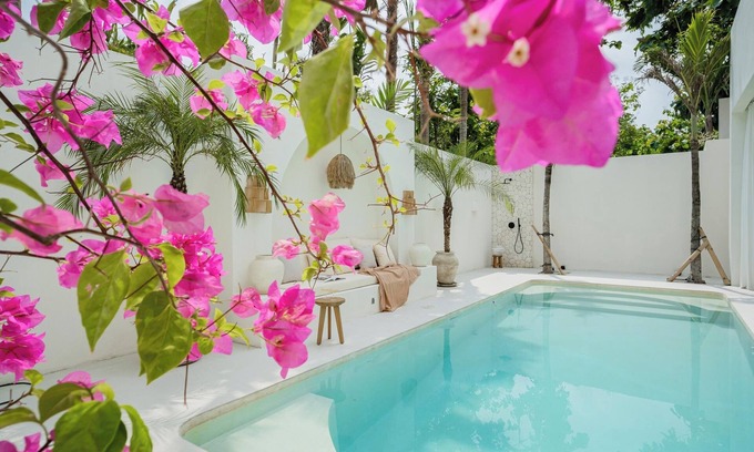Tanjungbenoa Villa | New 2BR Tropical Private Pool Villa in Uluwatu