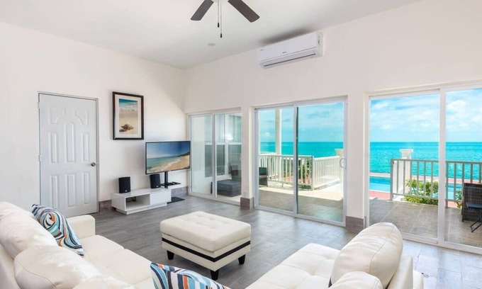 Venetian Road Settlement Villa | Oceanfront Villa with pool,WIFI & equipped kitchen