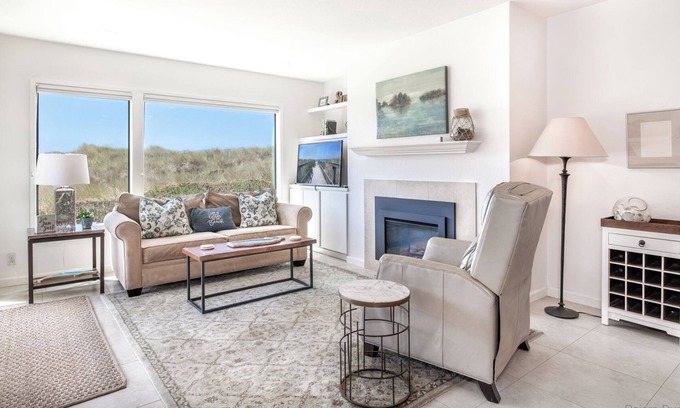 Pajaro Dunes Condo | Pajaro Dunes Resort: Beachfront Bliss Stunning 2-Bedroom Condo with Dune Views
