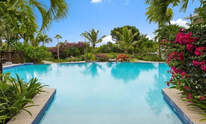 Grace Bay House | Pool, Views,Walk to the Beach (#3)