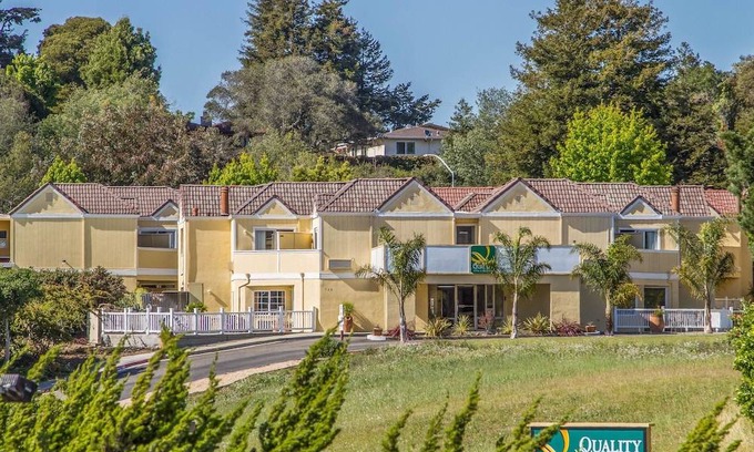 Capitola Hotel | Quality Inn & Suites Capitola By the Sea