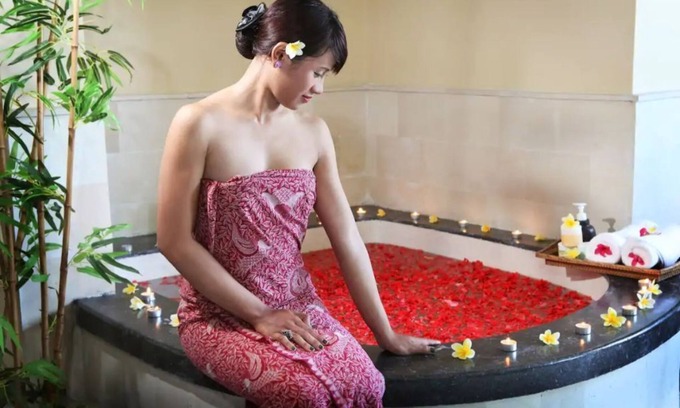 Mumbul Villa | Spacious Villa (Sleeps 4) with Stunning View in Nusa Dua