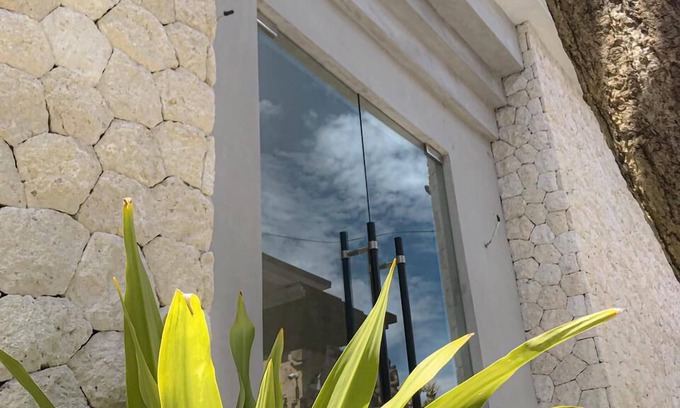 Central Seminyak House | Srikrisna Homestay