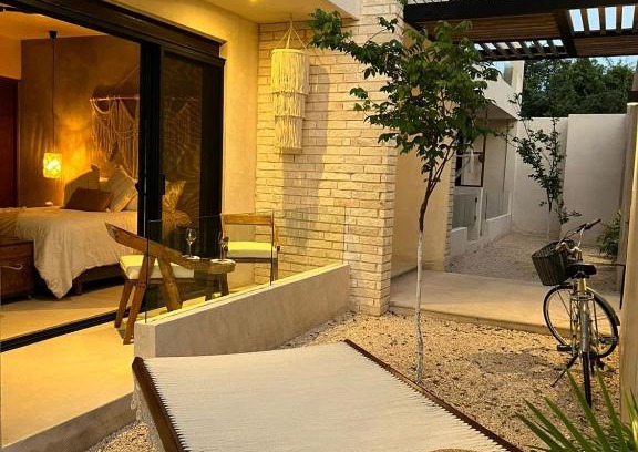 Tulum Apartment | Stylish and Bright Studio near the Pool